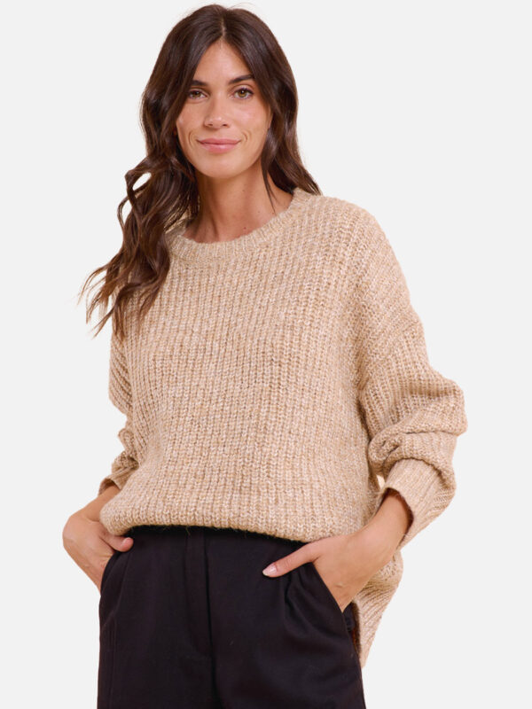 Pull Amale disponible en boutique