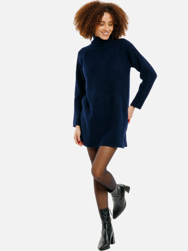 Robe courte disponible en boutique